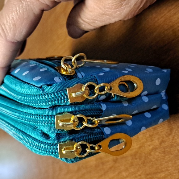 Womans bag/ BUNDLE ONLY 2or more items - Picture 2 of 5